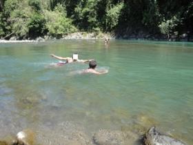 Large property with Pacuare River