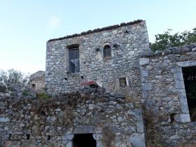 A vendre maison en pierre à Chimara - Village traditionnel
